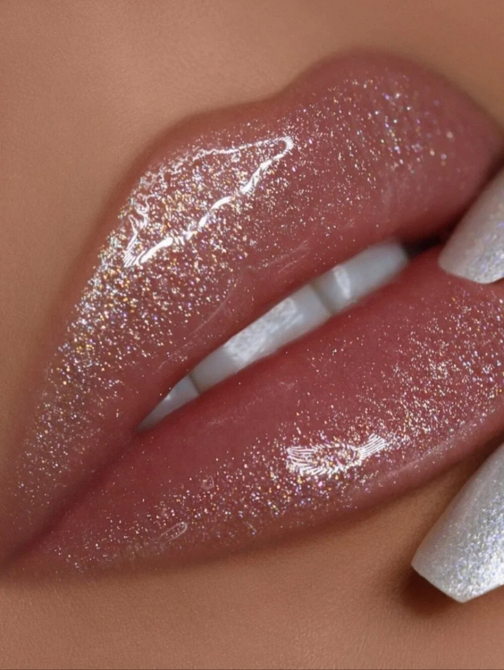 The Beauty Bybel Lip Gloss - Dana
